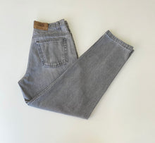 Load image into Gallery viewer, Vintage Jeans W26 L27