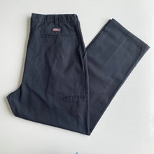 Load image into Gallery viewer, Dickies W38 L32