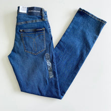 Load image into Gallery viewer, Calvin Klein Jeans W25 L32