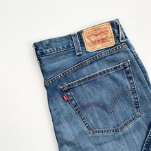 Load image into Gallery viewer, Levi’s 505 W38 L34