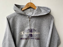 Load image into Gallery viewer, Women&#39;s Champion hoodie (XL)