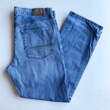 Load image into Gallery viewer, Nautica Jeans W36 L32