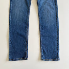 Load image into Gallery viewer, Calvin Klein Jeans W25 L32