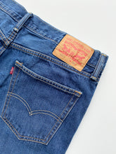 Load image into Gallery viewer, Levi’s 511 Shorts W36