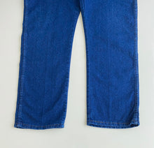 Load image into Gallery viewer, Wrangler Jeans W36 L29