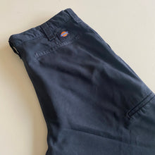 Load image into Gallery viewer, Dickies W36 L31