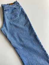 Load image into Gallery viewer, Tommy Hilfiger Jeans W28 L34