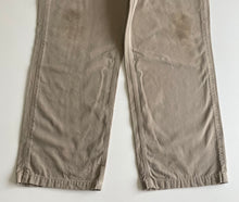 Load image into Gallery viewer, Carhartt Jeans W44 L34