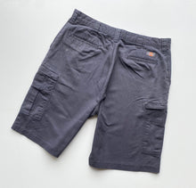 Load image into Gallery viewer, Dickies Cargo Shorts W36