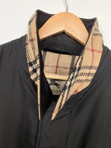 Burberry trench coat (M)