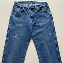 Load image into Gallery viewer, Wrangler Jeans W33 L30