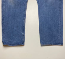 Load image into Gallery viewer, Levi’s 501 W40 L30