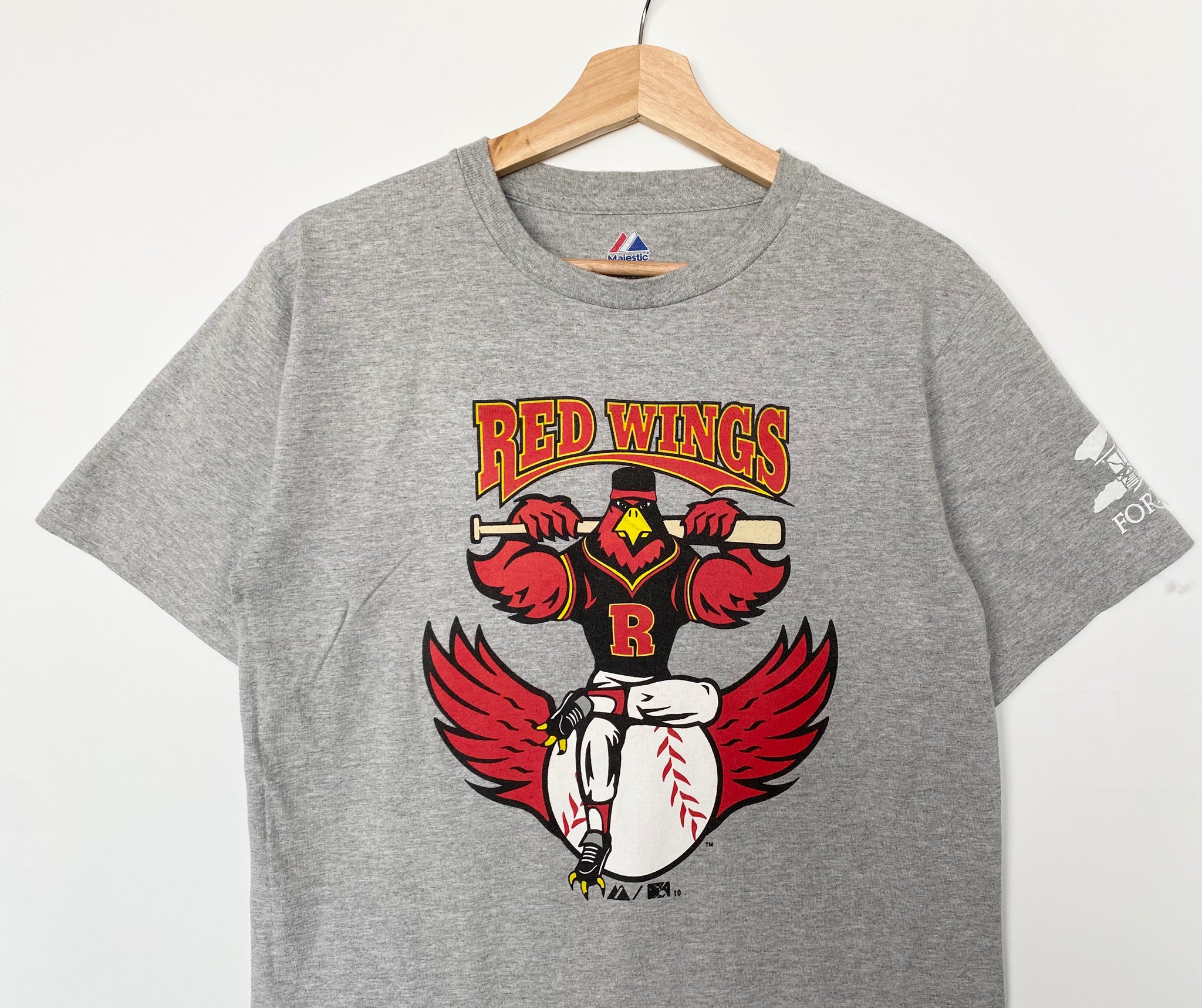 MLB Rochester Red Wings t-shirt (S) – Red Cactus Vintage