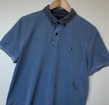 Load image into Gallery viewer, Tommy Hilfiger polo (M)