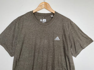 Adidas t-shirt (XL)