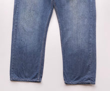 Load image into Gallery viewer, Levi’s 501 W40 L32
