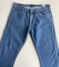 Load image into Gallery viewer, Tommy Hilfiger Jeans W36 L30
