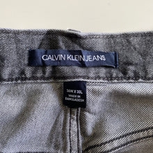 Load image into Gallery viewer, Calvin Klein Jeans W36 L30