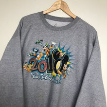 Load image into Gallery viewer, Disney sweatshirt (L)