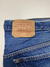 Load image into Gallery viewer, Levi’s 501 W38 L30