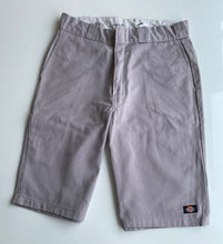 Load image into Gallery viewer, Dickies Shorts W34