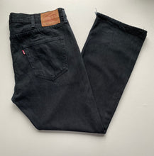 Load image into Gallery viewer, Levi’s 501 W38 L30