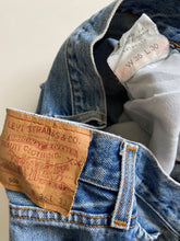 Load image into Gallery viewer, Levi’s 501 W35 L30