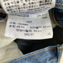 Load image into Gallery viewer, Levi’s Jeans W27 L32