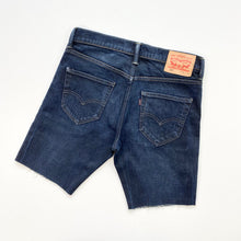 Load image into Gallery viewer, Levi’s 520 Shorts W30