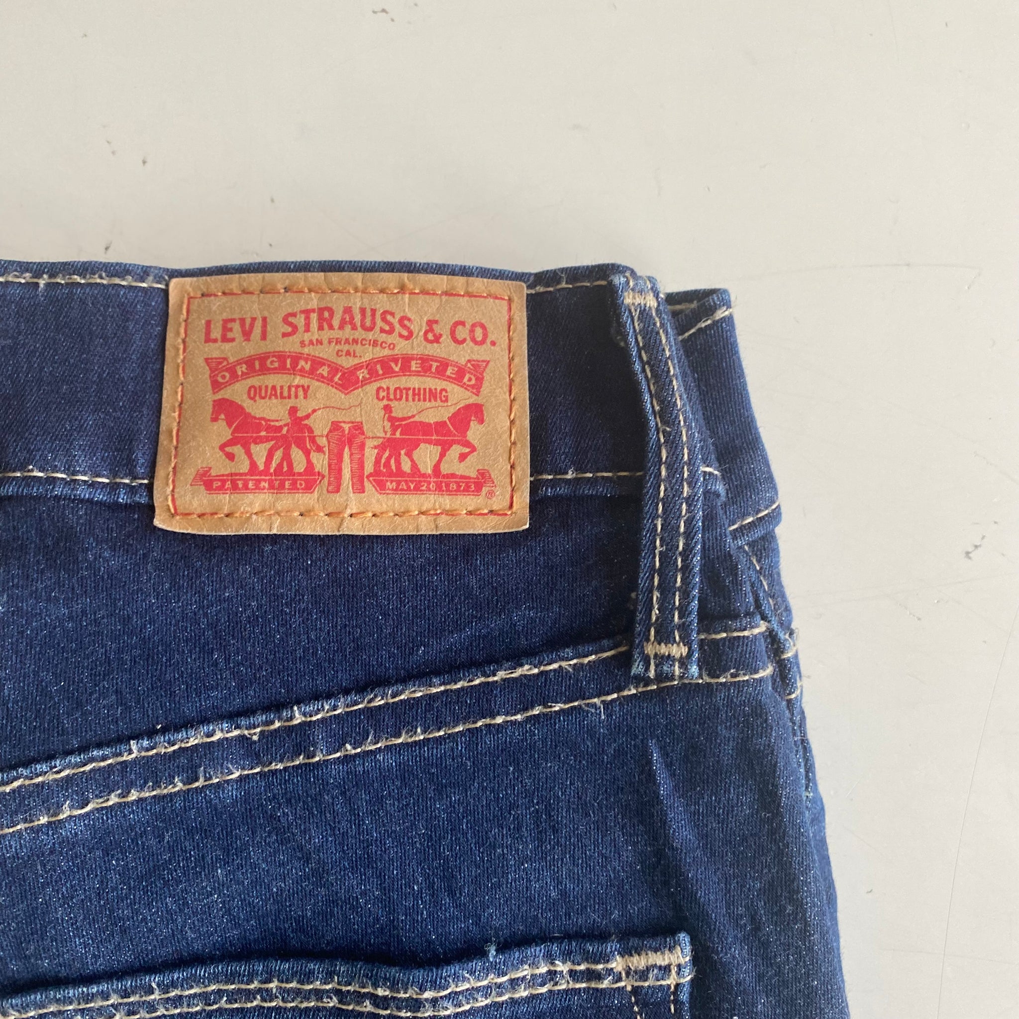 Levis sales 501 w24