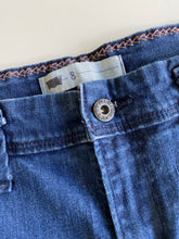 Load image into Gallery viewer, Levi’s Shorts W29