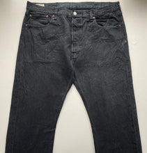 Load image into Gallery viewer, Levi’s 501 W38 L30