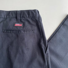 Load image into Gallery viewer, Dickies W38 L32