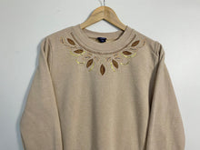 Load image into Gallery viewer, Embroidered sweatshirt (L)