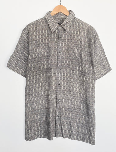 Crazy print shirt (L)