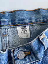Load image into Gallery viewer, Levi’s 550 W35 L32
