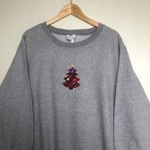 Load image into Gallery viewer, Christmas sweatshirt (2XL)