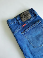 Load image into Gallery viewer, Wrangler Jeans W36 L32