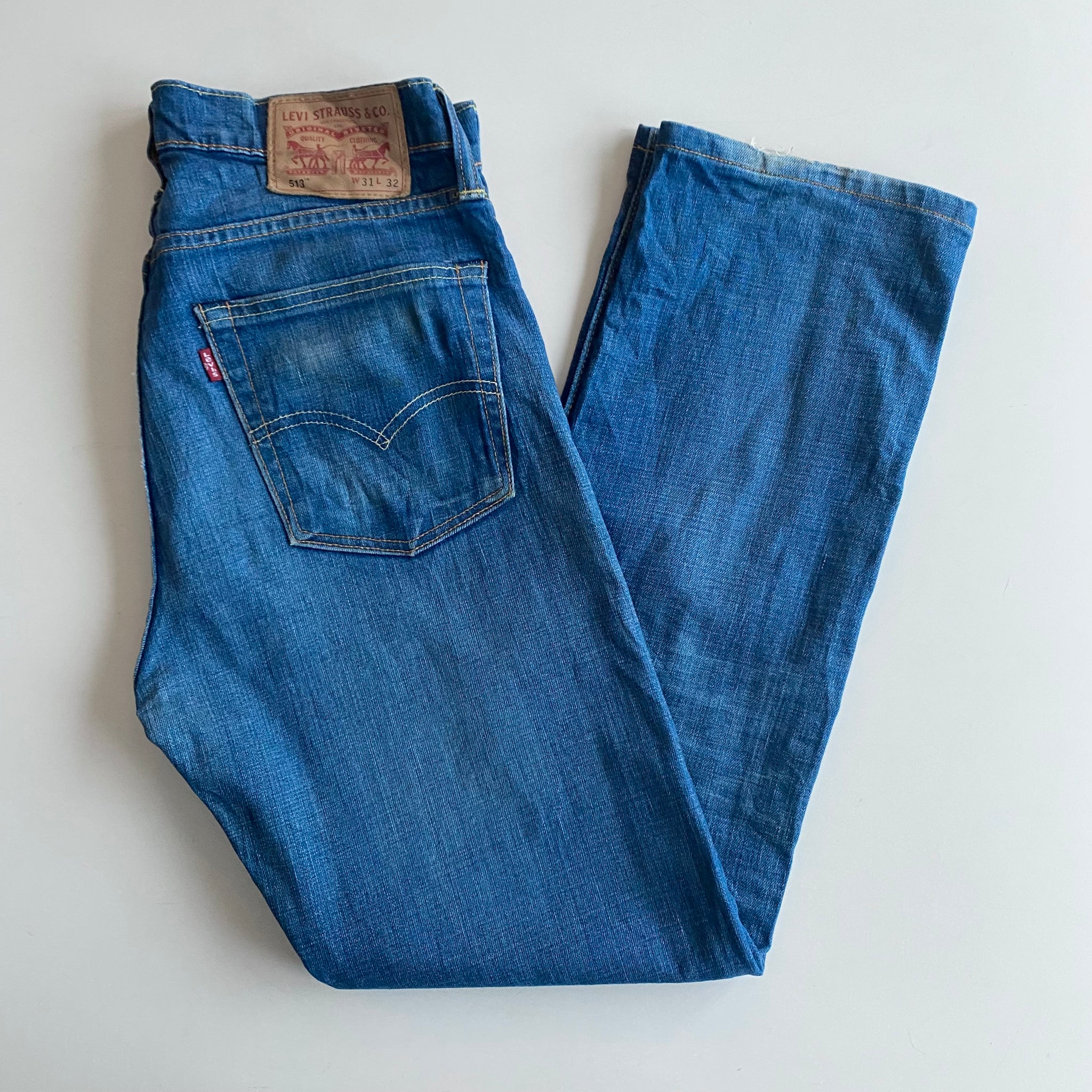 Levi s 513 W31 L32 Red Cactus Vintage