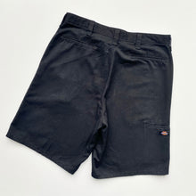 Load image into Gallery viewer, Dickies Shorts W34