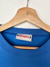 Load image into Gallery viewer, 2001 Disneyland sweatshirt (S)