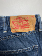 Load image into Gallery viewer, Levi’s 501 W42 L30