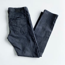 Load image into Gallery viewer, Calvin Klein Jeans W33 L32