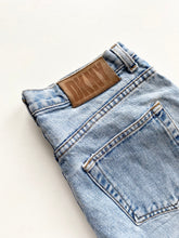 Load image into Gallery viewer, 90s DKNY Jeans W28 L30
