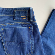 Load image into Gallery viewer, Diesel Jeans W28 L30
