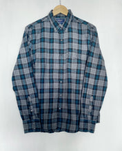 Load image into Gallery viewer, Flannel shirt (L)