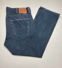 Load image into Gallery viewer, Levi’s 501 W42 L30