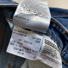 Load image into Gallery viewer, Levi’s Jeans W30 L32