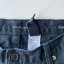 Load image into Gallery viewer, Calvin Klein Jeans W38 L32