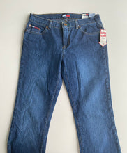 Load image into Gallery viewer, Tommy Hilfiger Jeans W29 L32